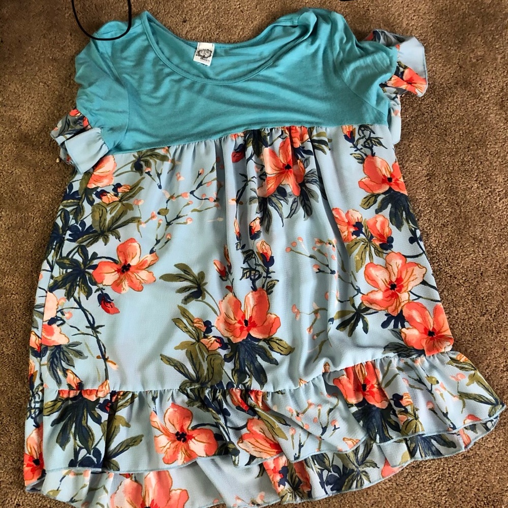 Flowy Floral Tee